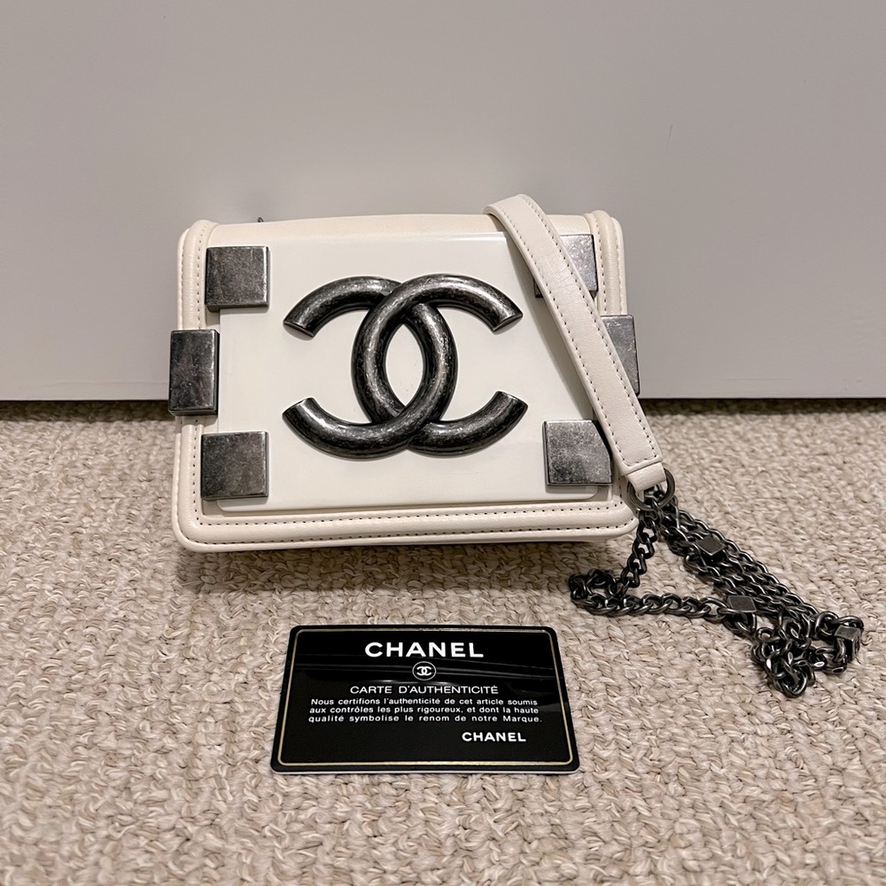 Chanel Authentic Lambskin Brick Lego White Flap Shoulder Crossbody Bag - Picture 1 of 14